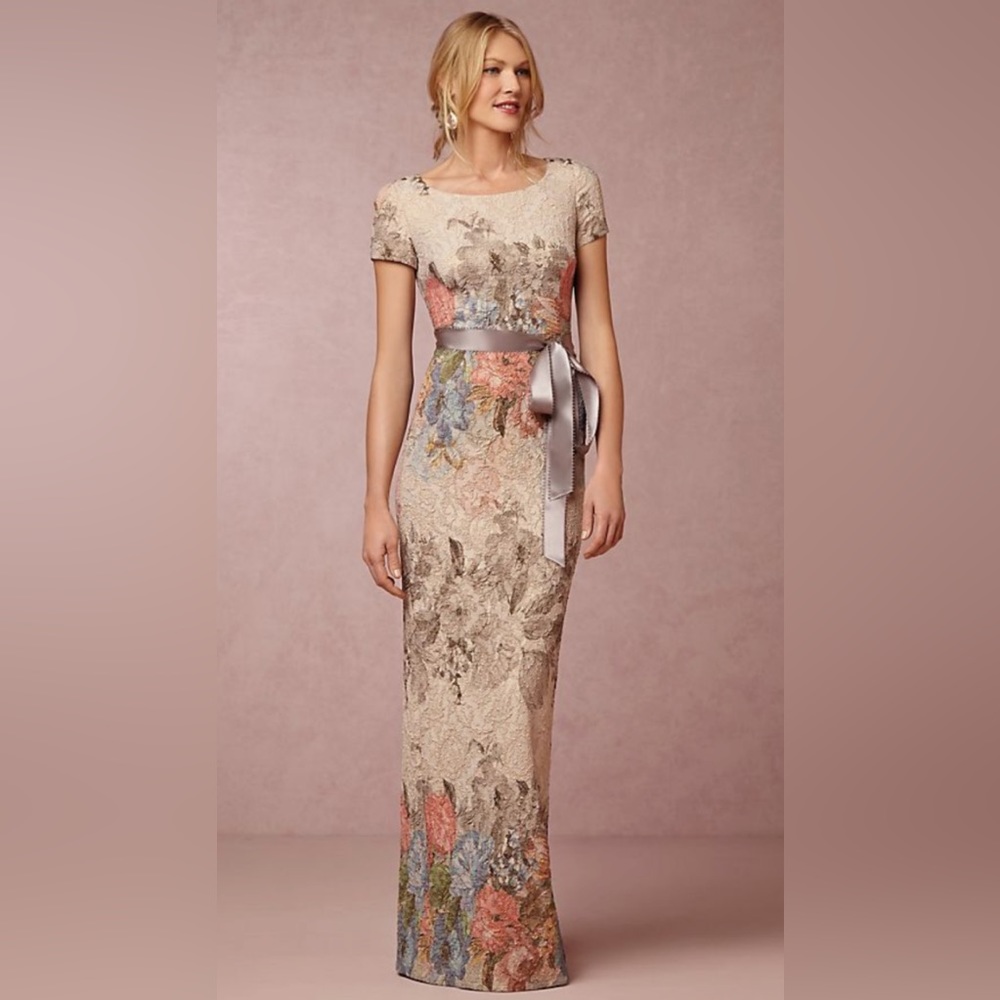 Adrianna Papell MATELASSE GOWN IN BLUSH MULTI; Worn Once